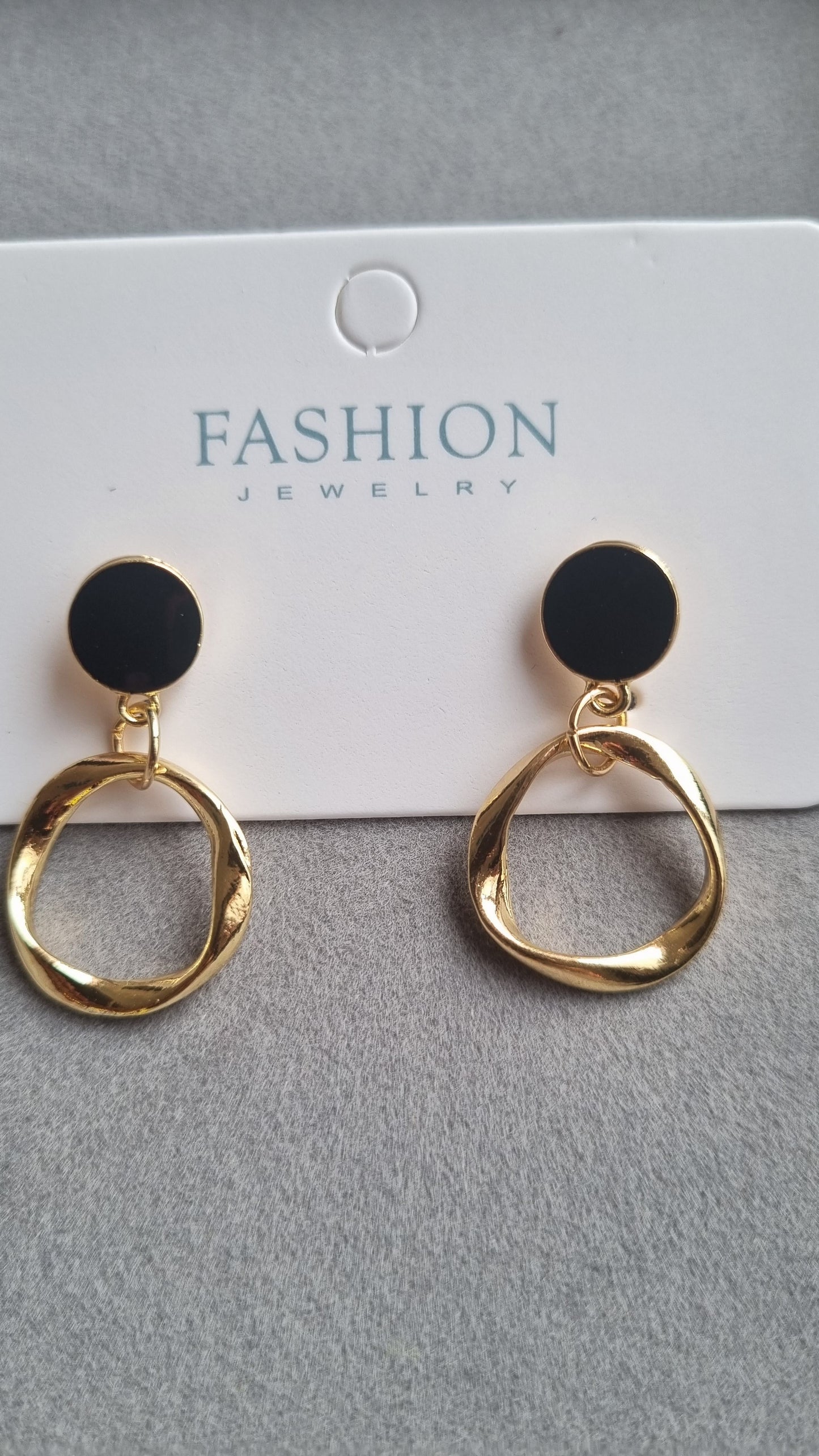 drop earrings black & gold