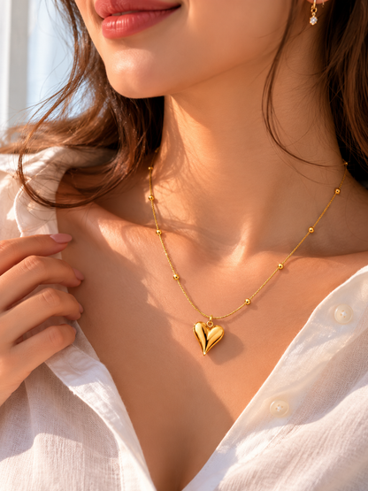 Gold plated heart pendant necklace for women – lightweight travel jewellery with anti-tarnish finish
