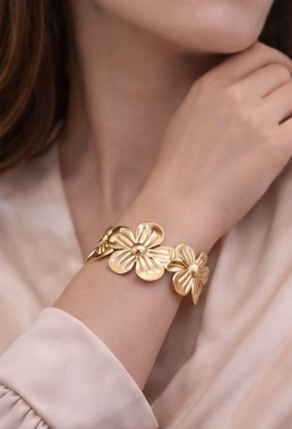luxury-flower-statement-bangle