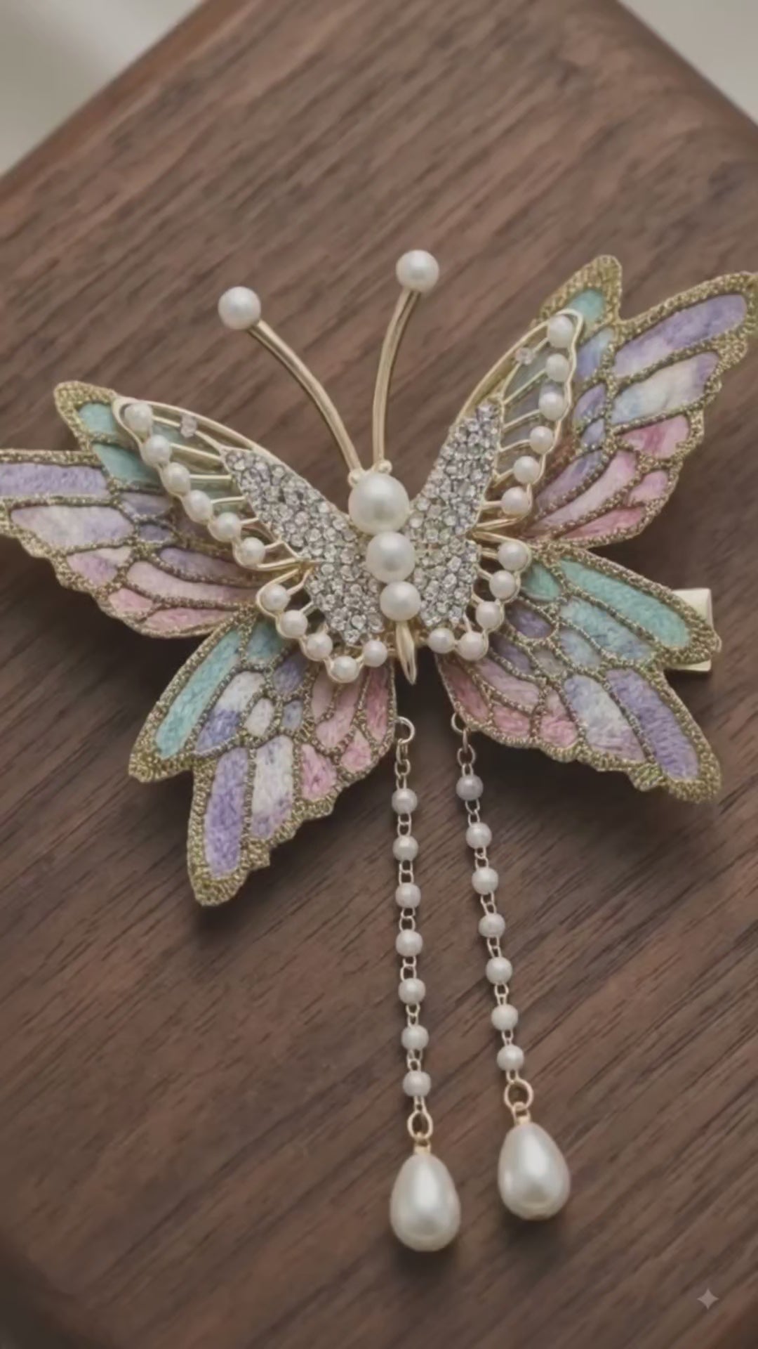 Pearl crystal butterfly hair clip gold wire party wear for women – bridal and festive occasions